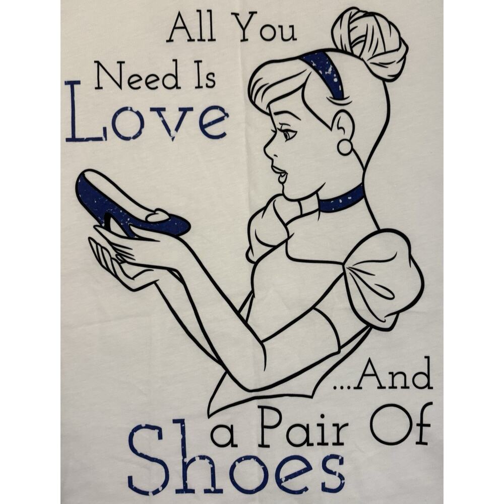 Disney Princess Cinderella All You Need Is Love Women's T-Shirt Size Large NWOT - Picture 2 of 5